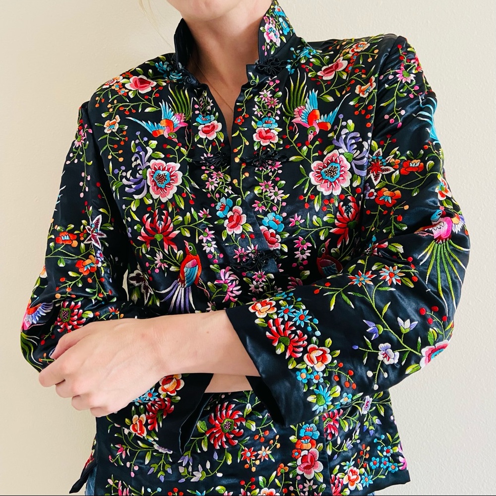 Vintage Embroidered Satin Asian black Jacket Top - Picture 2 of 13